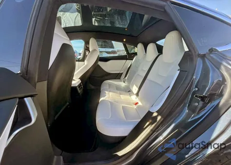 2020 Tesla Model S z USA, uszkodzony, nr VIN 5YJSA1E24LF402616